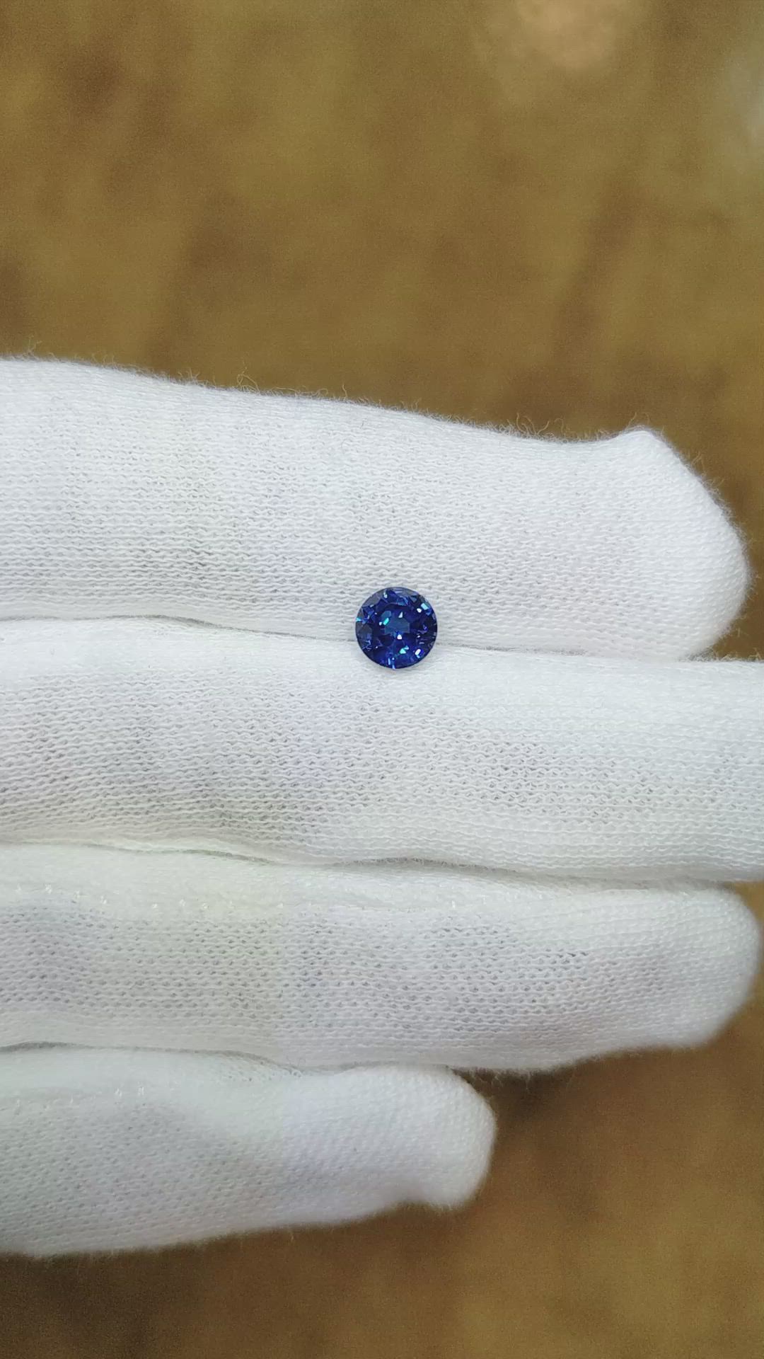 1.03 Ct. Blue Sapphire from Ceylon (Sri Lanka) Size Video