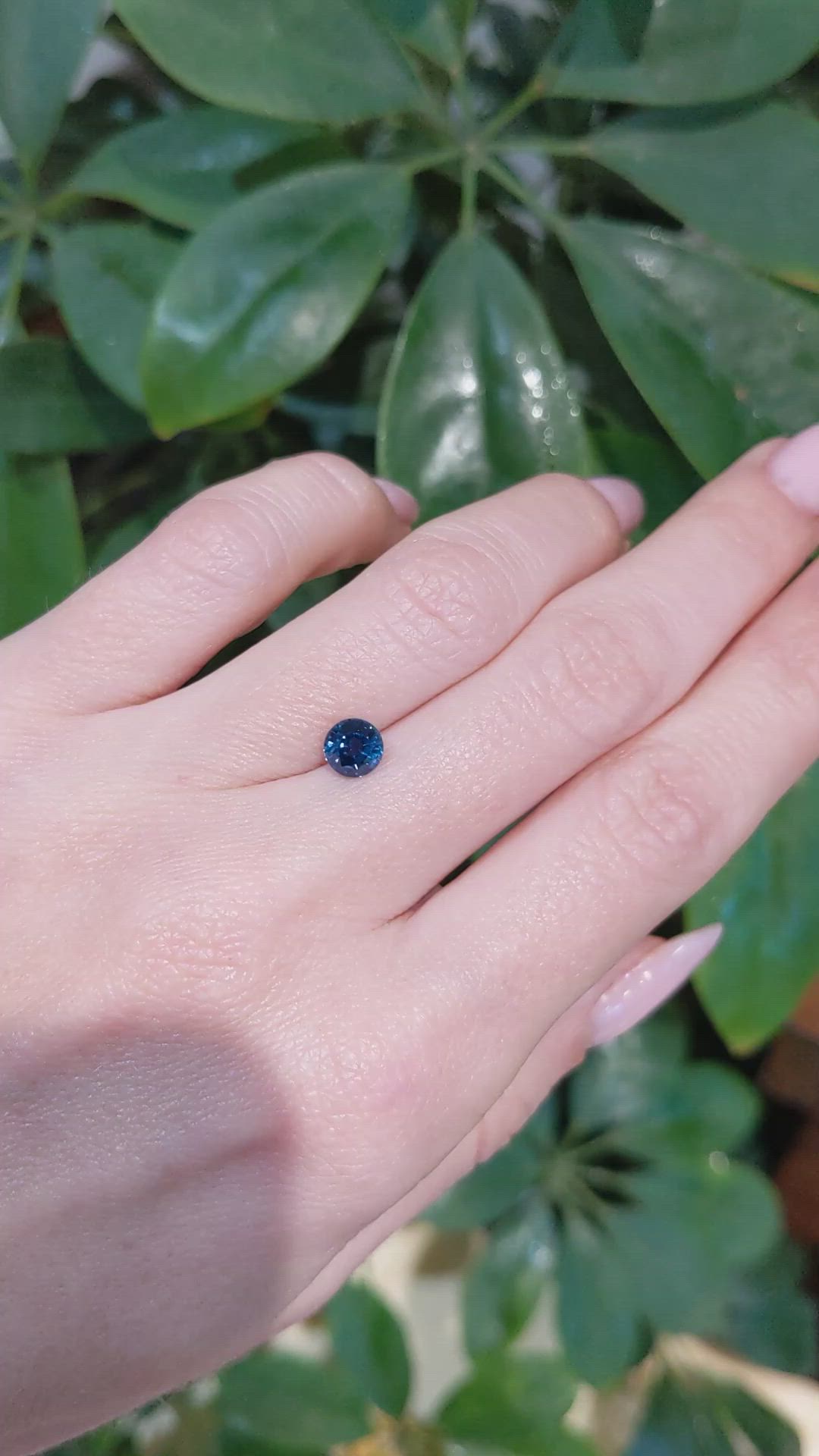 1.03 Ct. Blue Sapphire from Ceylon (Sri Lanka) Size Video