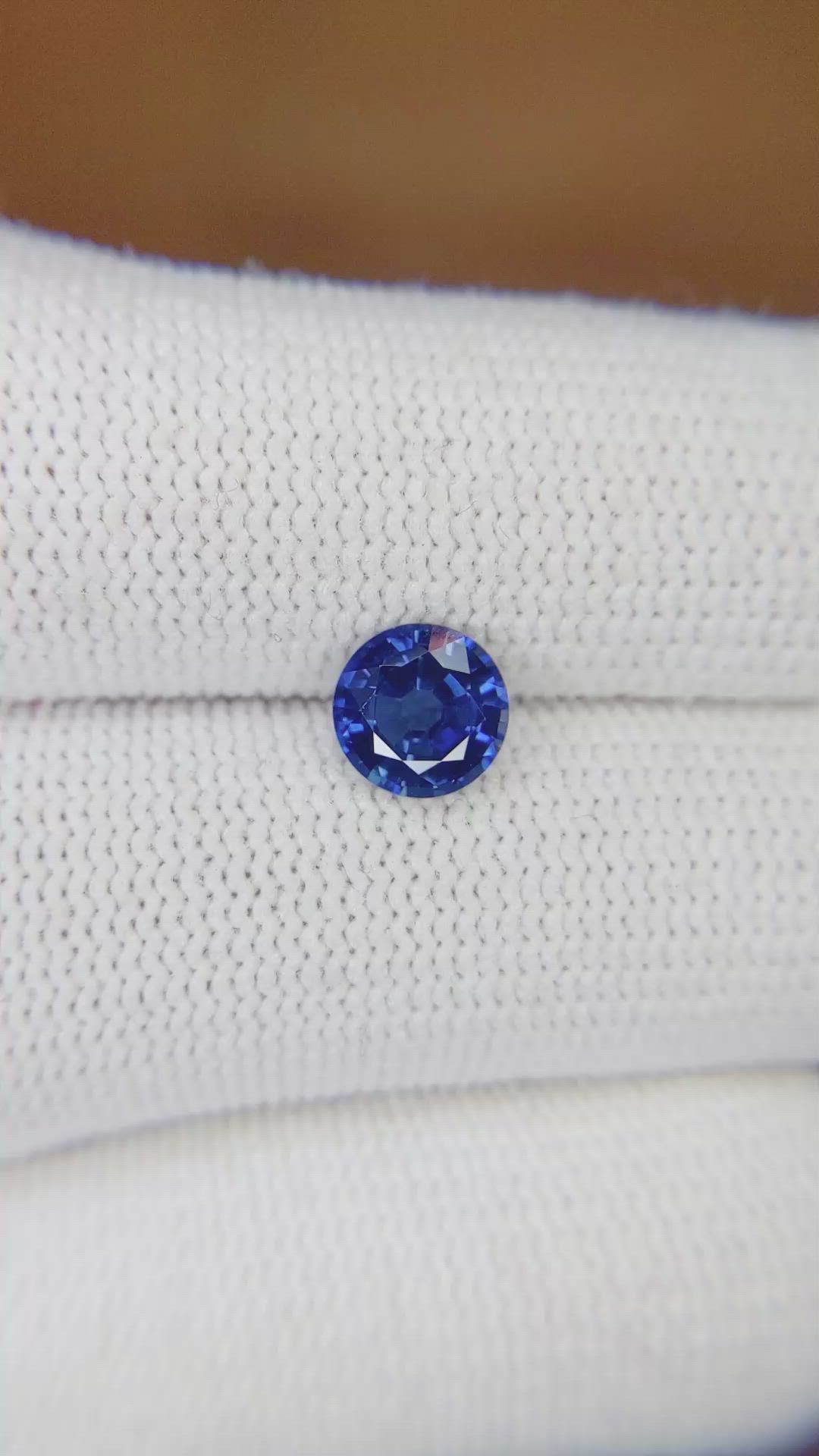 1.24 Ct. Blue Sapphire from Ceylon (Sri Lanka) Size Video