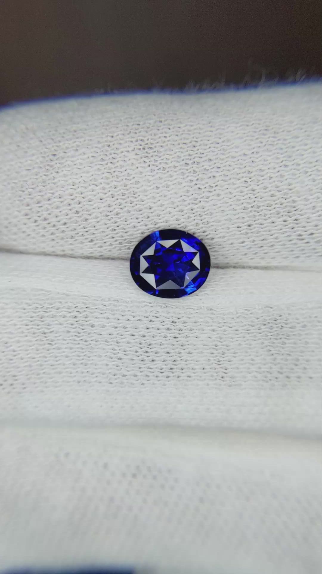1.36 Ct. Blue Sapphire from Ceylon (Sri Lanka) Size Video