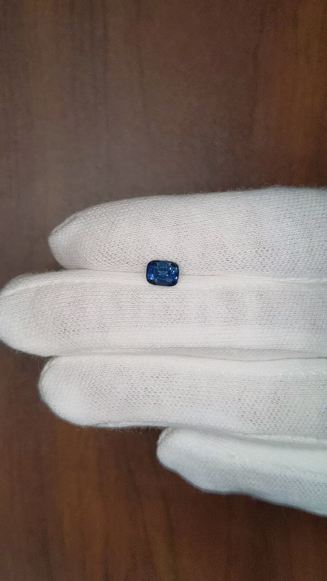 1.08 Ct. Blue Sapphire from Ceylon (Sri Lanka) Size Video