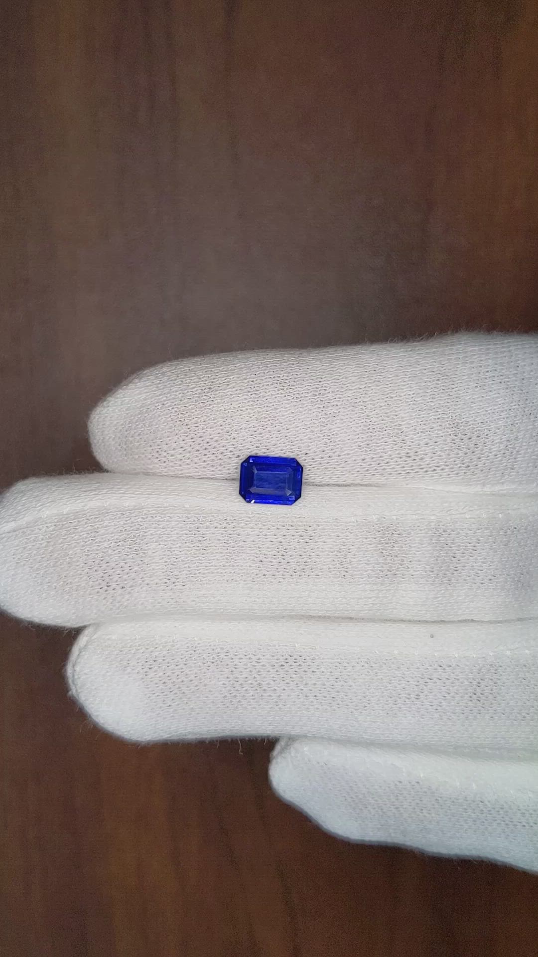 1.11 Ct. Blue Sapphire from Ceylon (Sri Lanka) Size Video