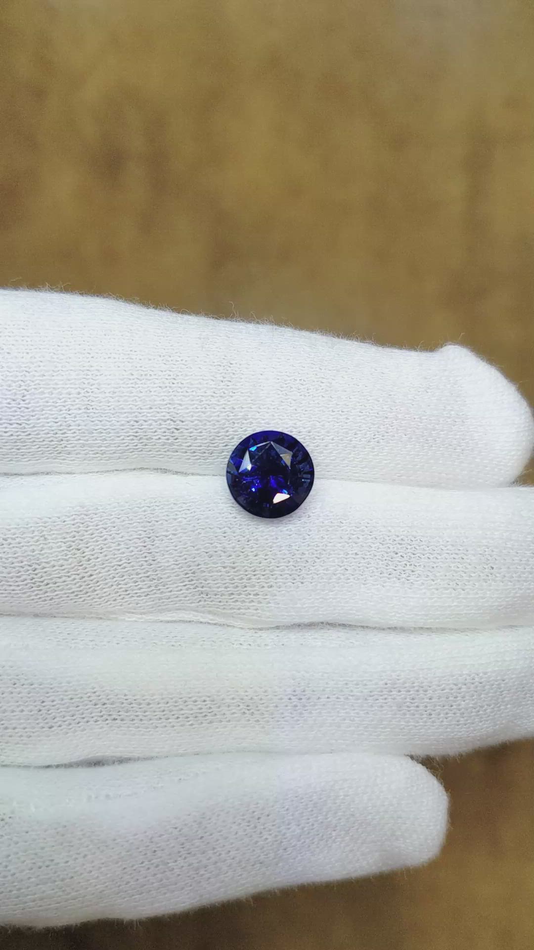 3.24 Ct. Blue Sapphire from Ceylon (Sri Lanka) Size Video