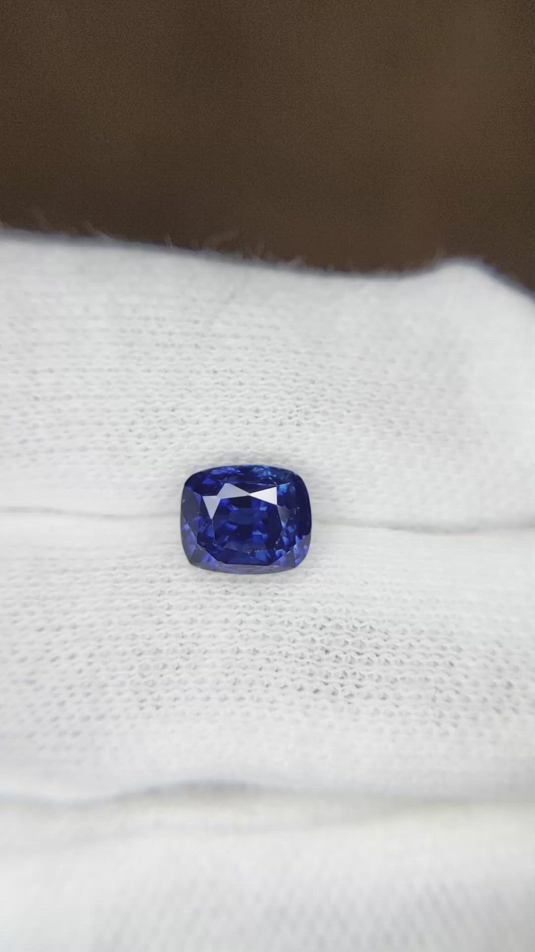 2.31 Ct. Blue Sapphire from Ceylon (Sri Lanka) Size Video