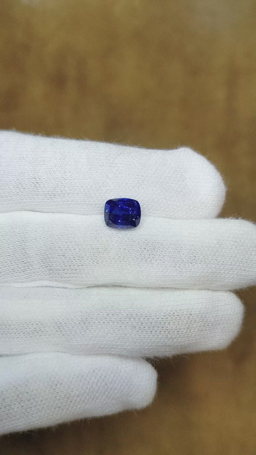 2.31 Ct. Blue Sapphire from Ceylon (Sri Lanka) Size Video