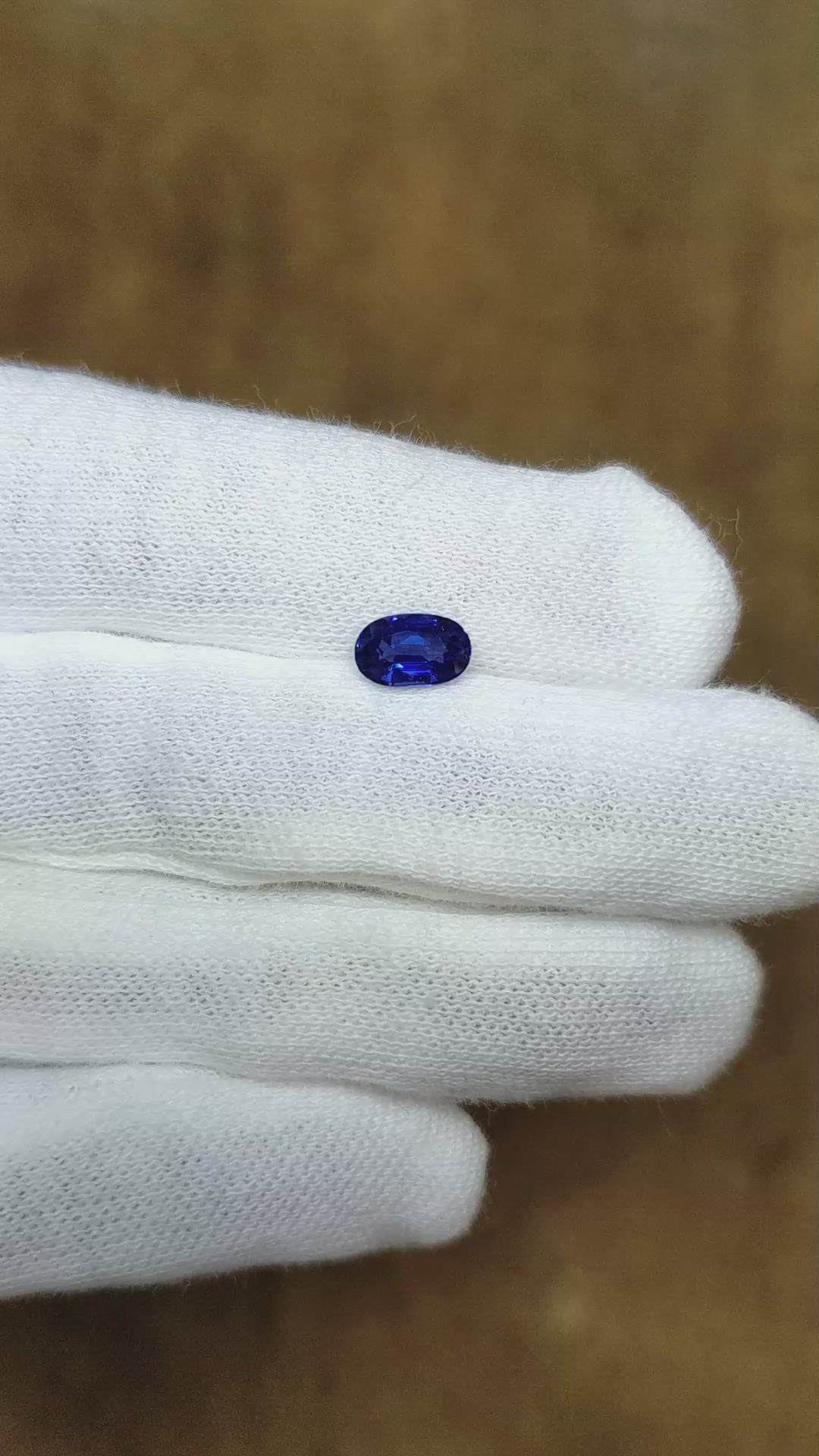 1.00 Ct. Blue Sapphire from Ceylon (Sri Lanka) Size Video
