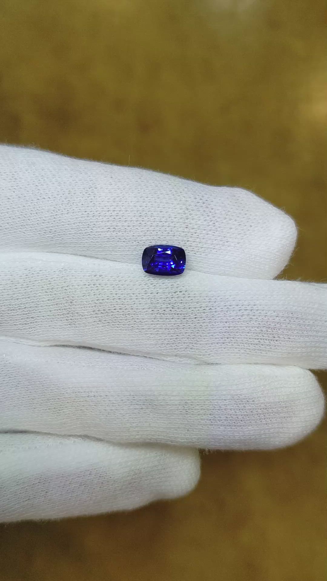 1.02 Ct. Blue Sapphire from Ceylon (Sri Lanka) Size Video