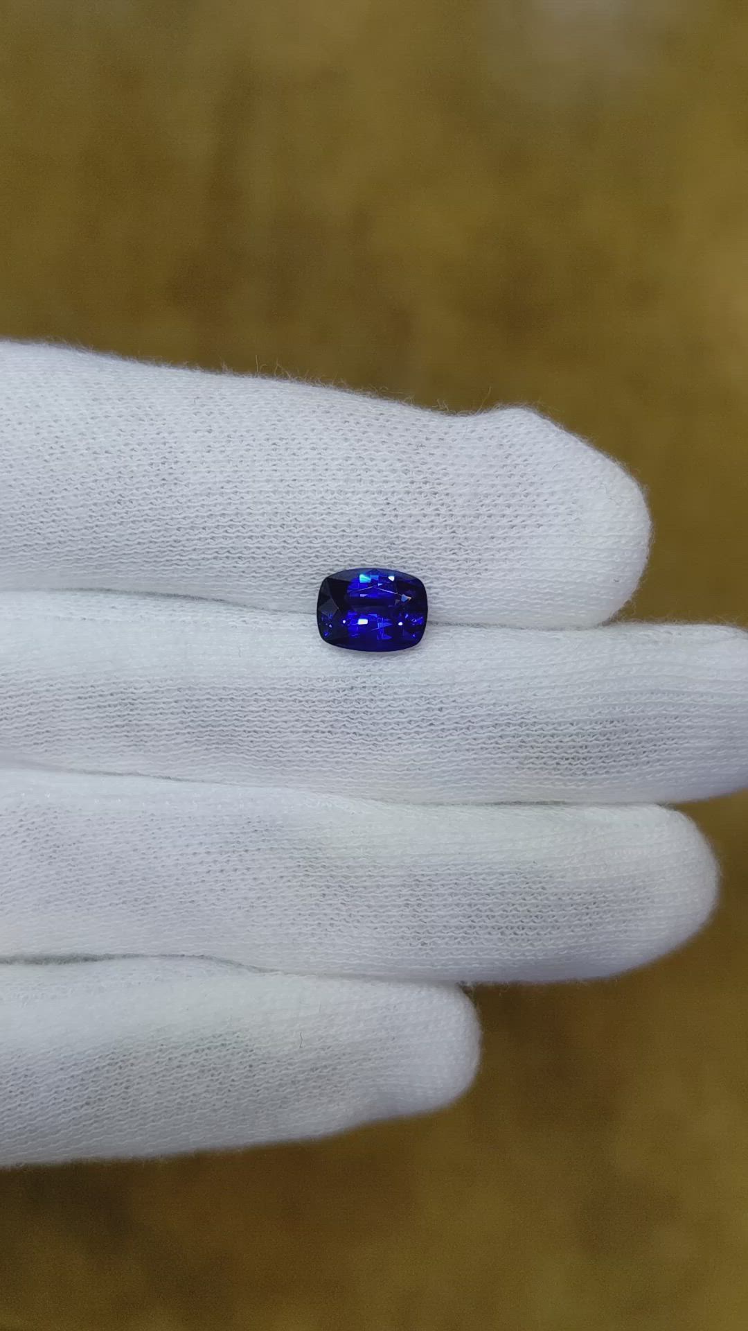 1.67 Ct. Blue Sapphire from Ceylon (Sri Lanka) Size Video