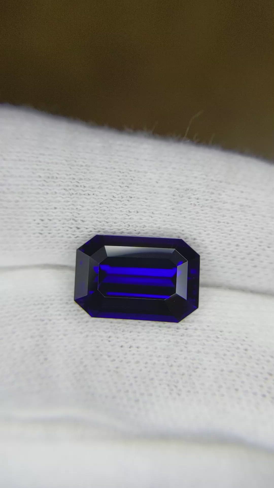 7.10 Ct. Blue Sapphire from Ceylon (Sri Lanka) Size Video