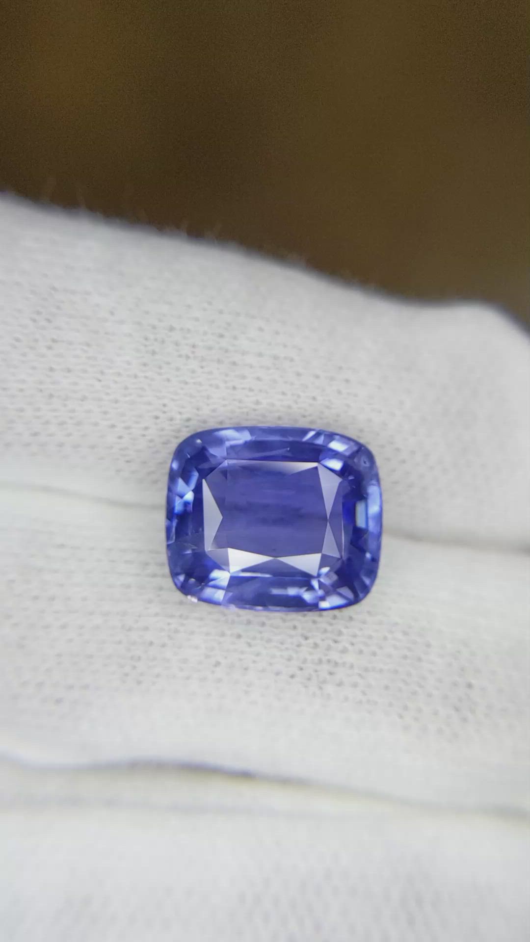 8.02 Ct. Blue Sapphire from Ceylon (Sri Lanka) Size Video