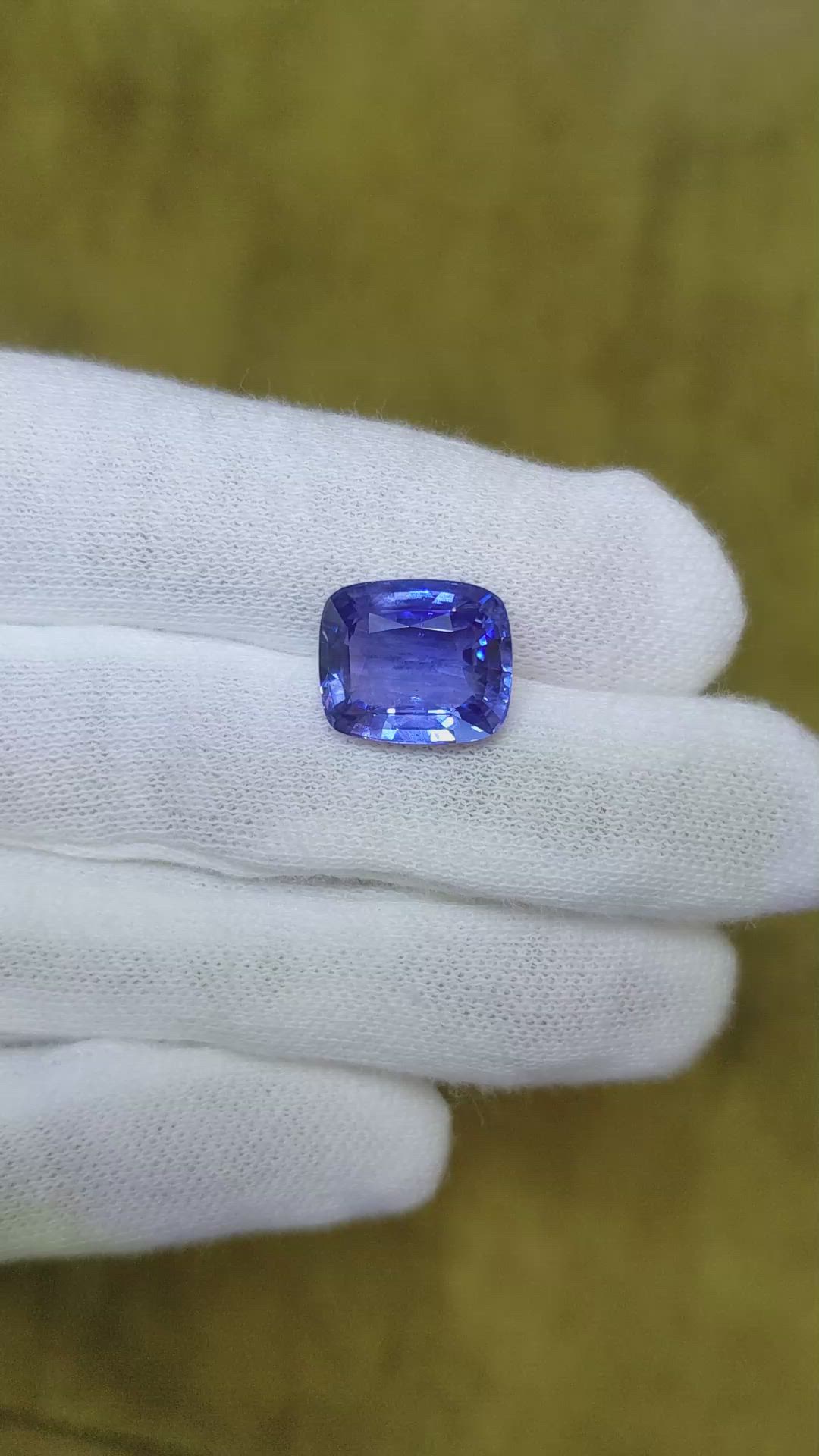 8.02 Ct. Blue Sapphire from Ceylon (Sri Lanka) Size Video