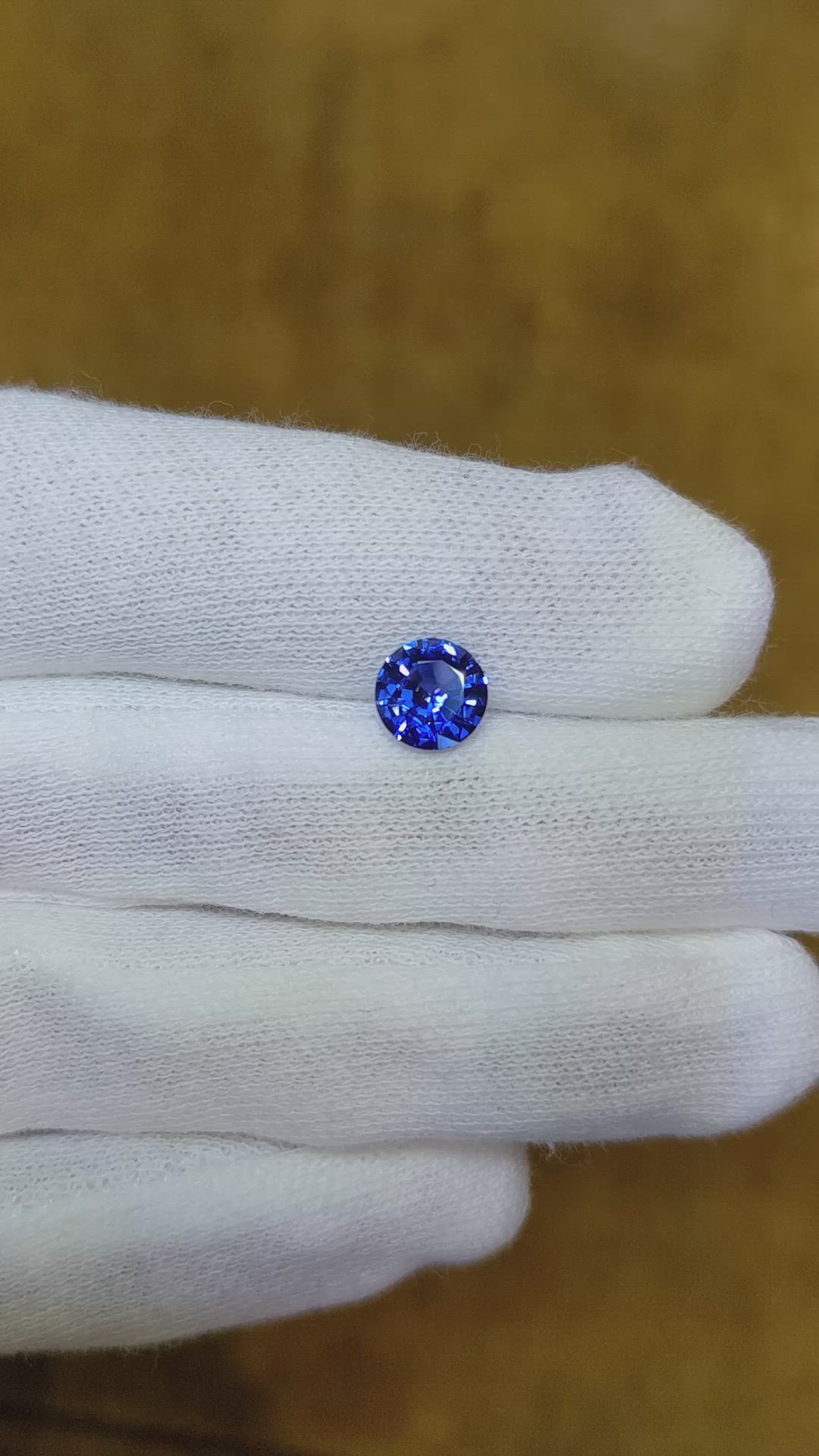 1.35 Ct. Blue Sapphire from Ceylon (Sri Lanka) Size Video