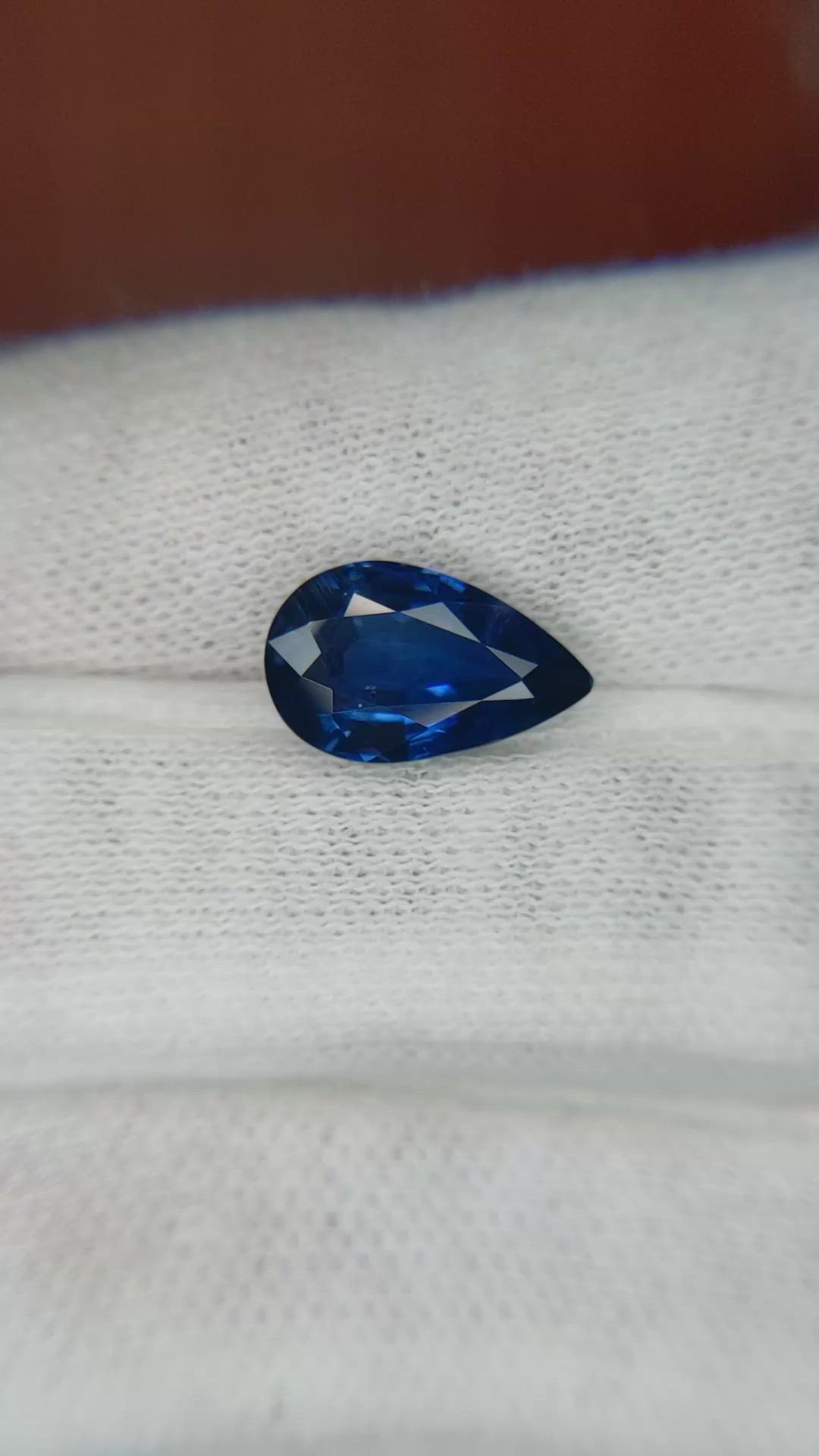 4.02 Ct. Blue Sapphire from Ceylon (Sri Lanka) Size Video