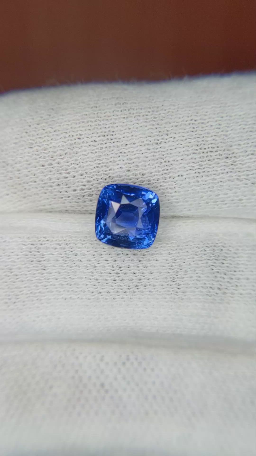 3.05 Ct. Blue Sapphire from Ceylon (Sri Lanka) Size Video