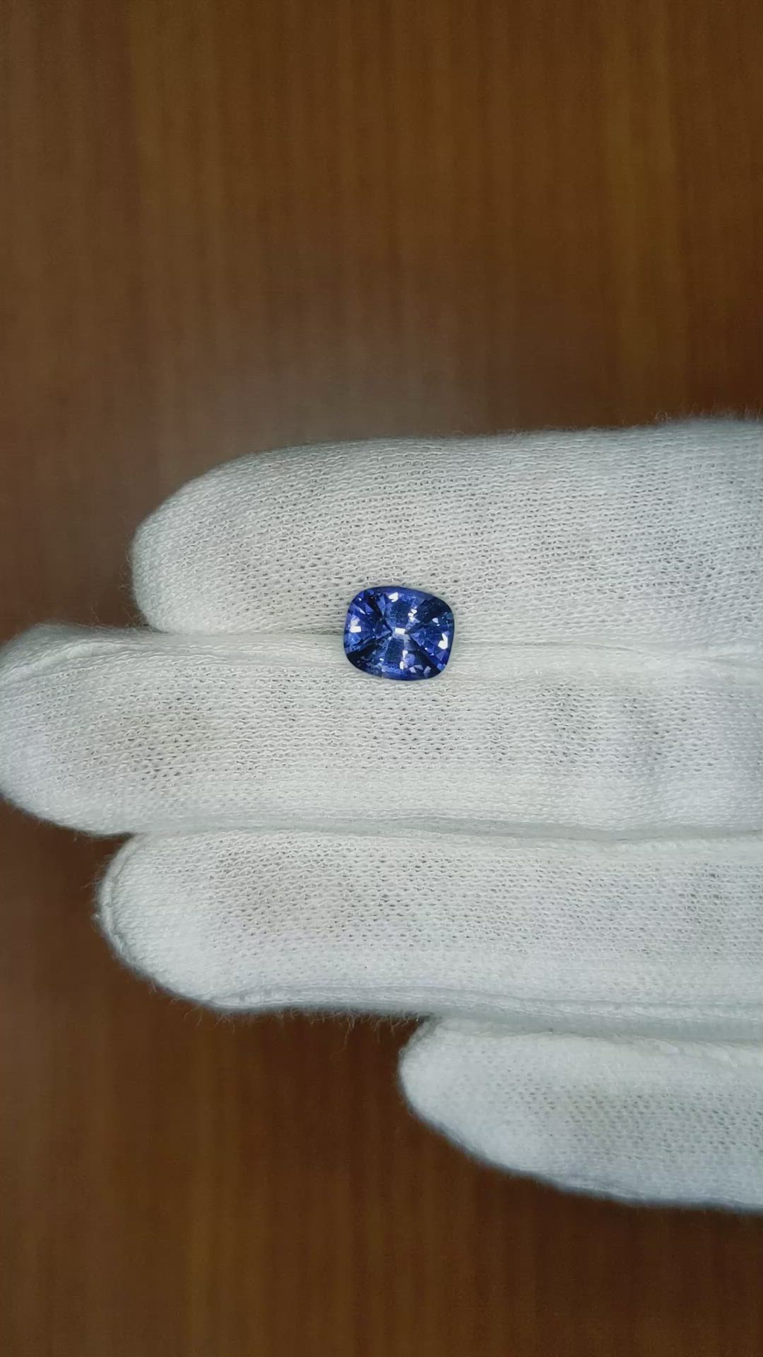 2.30 Ct. Blue Sapphire from Ceylon (Sri Lanka) Size Video