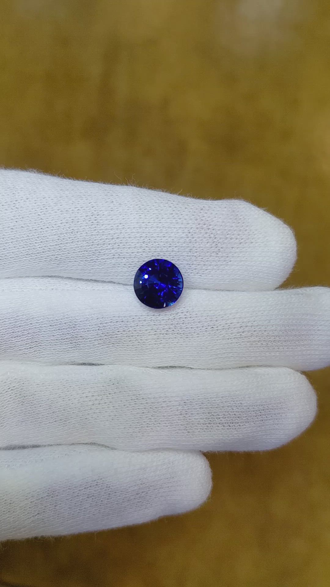 2.90 Ct. Blue Sapphire from Ceylon (Sri Lanka) Size Video