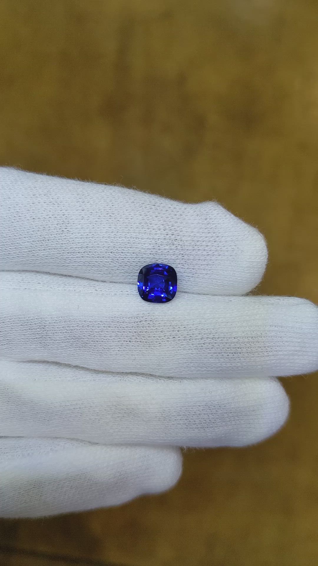 1.58 Ct. Blue Sapphire from Ceylon (Sri Lanka) Size Video