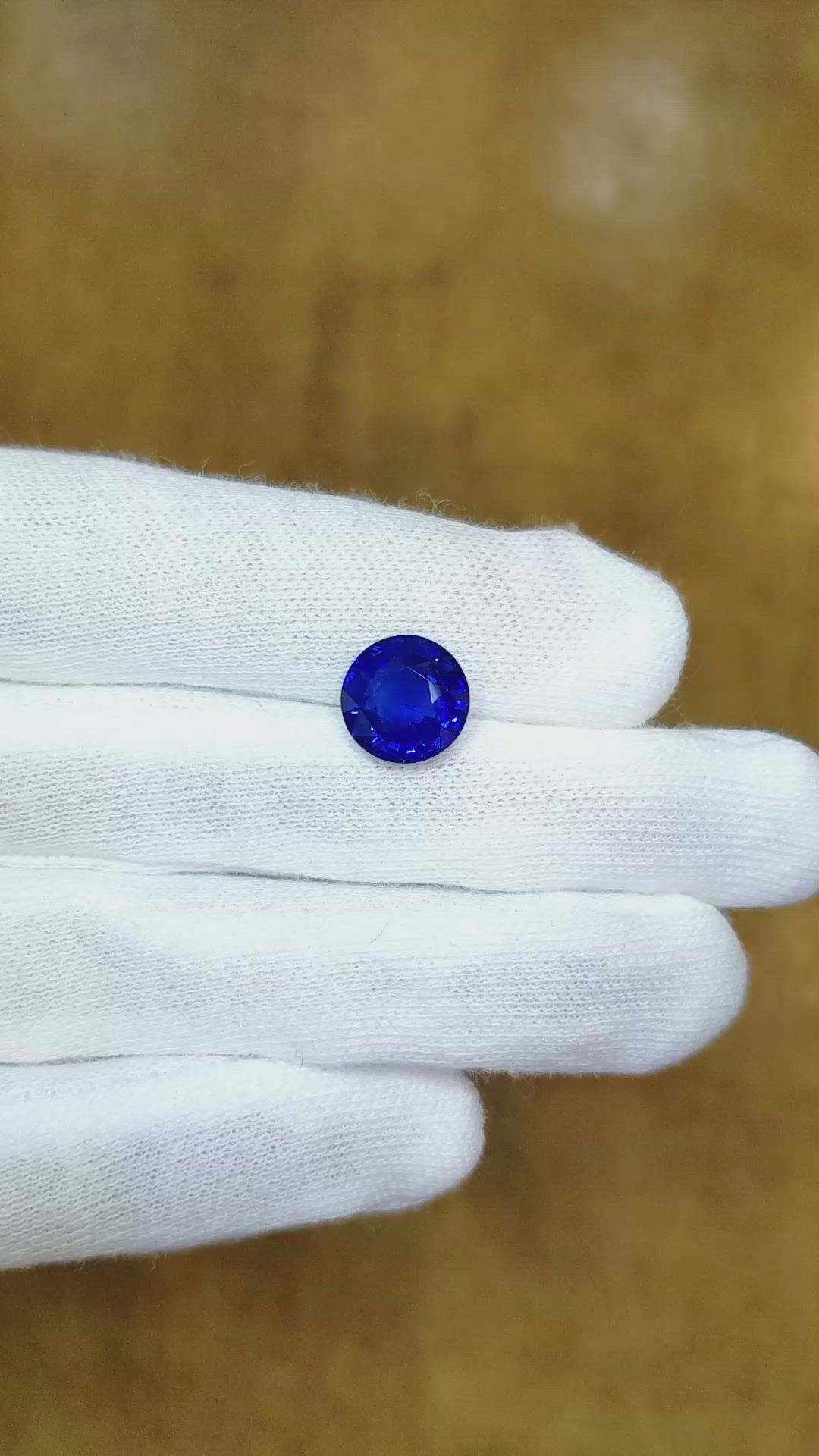 4.06 Ct. Blue Sapphire from Ceylon (Sri Lanka) Size Video
