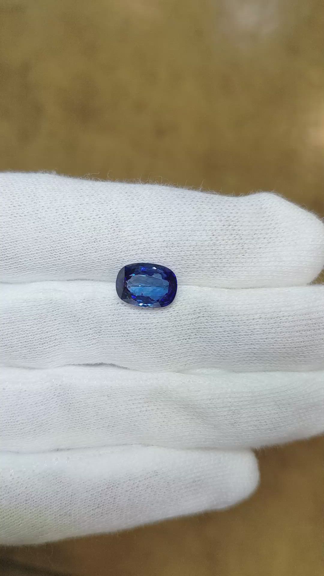 3.20 Ct. Blue Sapphire from Ceylon (Sri Lanka) Size Video