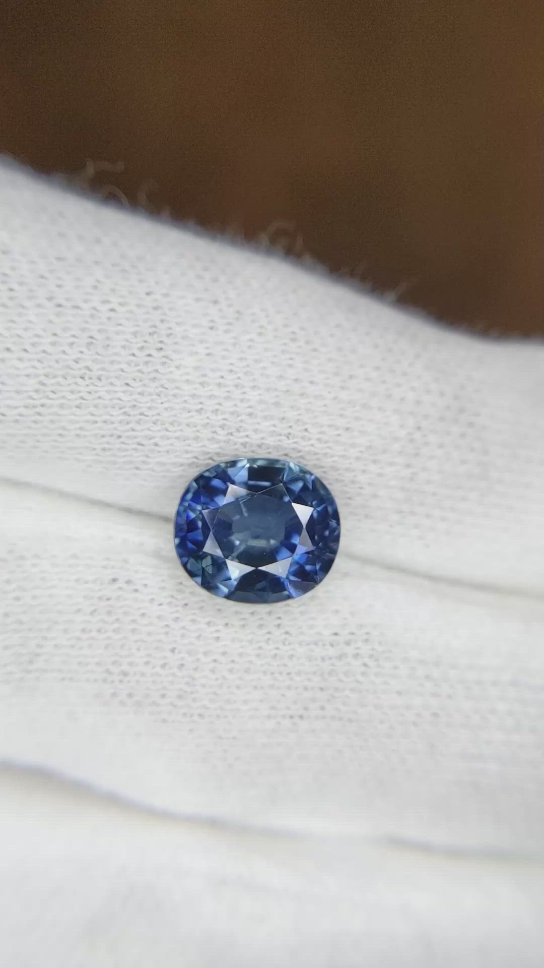 3.29 Ct. Blue Sapphire from Ceylon (Sri Lanka) Size Video