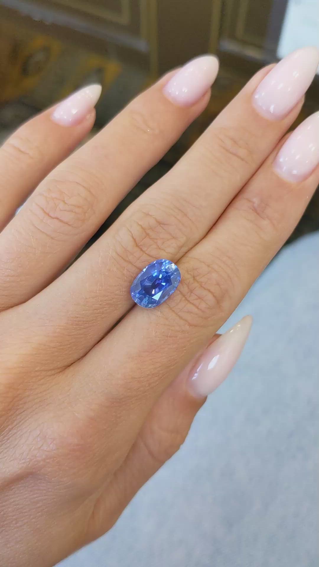 4.01 Ct. Blue Sapphire from Ceylon (Sri Lanka) Size Video