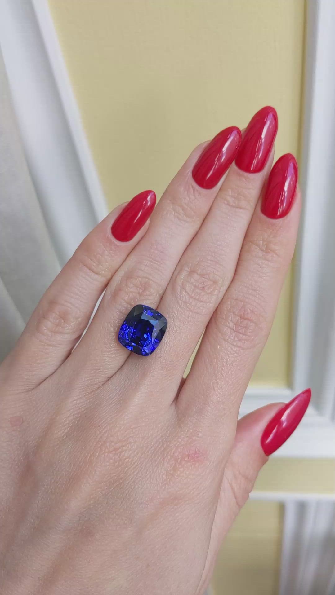 11.14 Ct. Blue Sapphire from Ceylon (Sri Lanka) Size Video