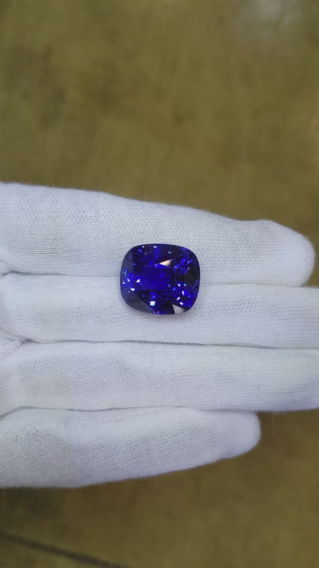23.24 Ct. Blue Sapphire from Ceylon (Sri Lanka) Size Video