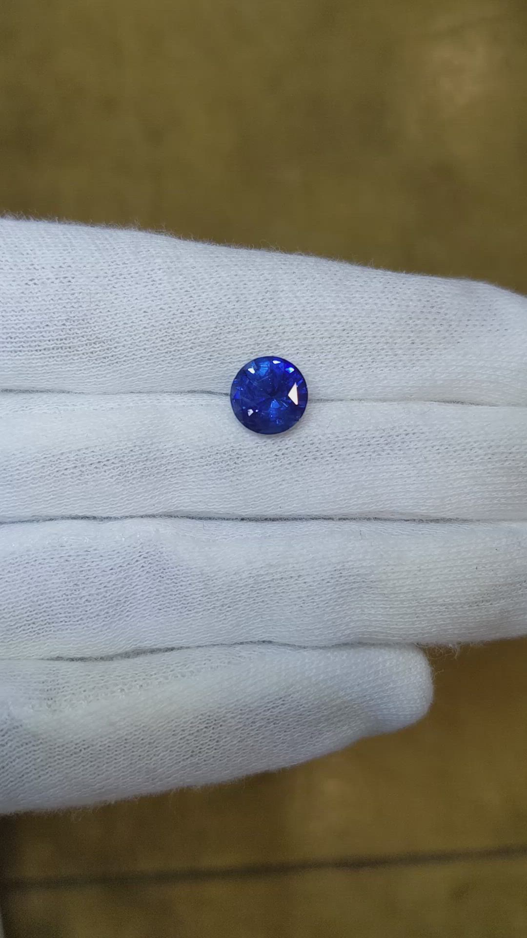 2.81 Ct. Blue Sapphire from Ceylon (Sri Lanka) Size Video