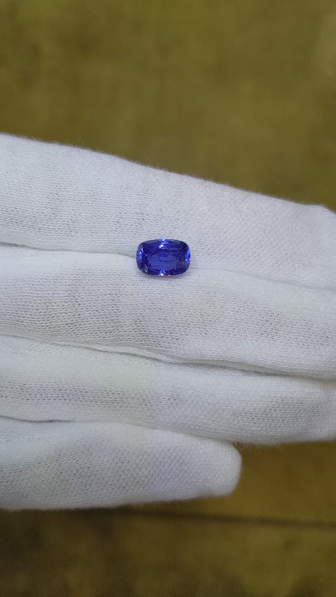 2.93 Ct. Blue Sapphire from Ceylon (Sri Lanka) Size Video
