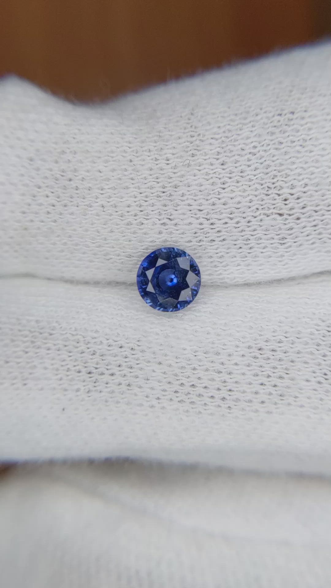 0.77 Ct. Blue Sapphire from Ceylon (Sri Lanka) Size Video