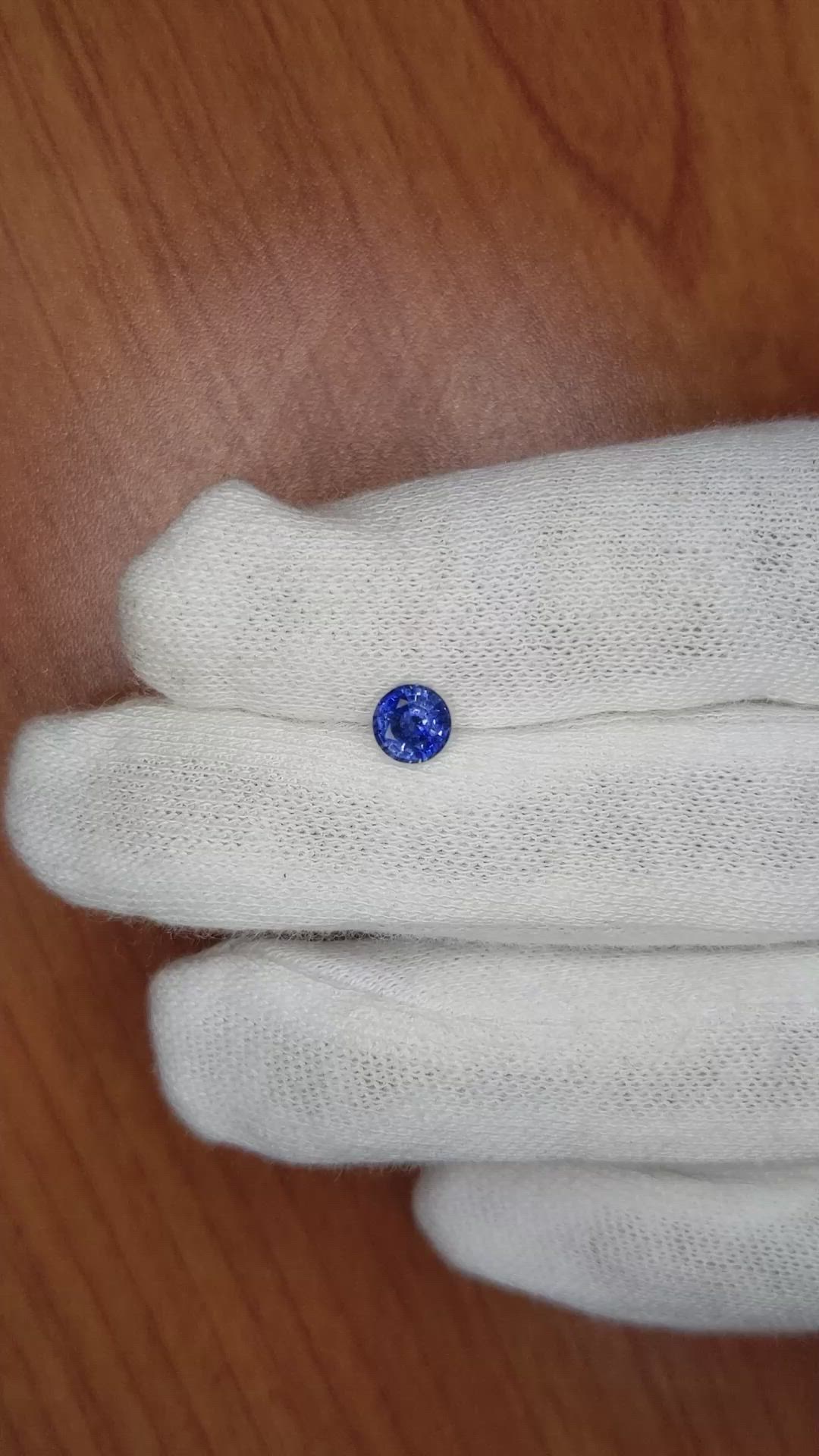 0.77 Ct. Blue Sapphire from Ceylon (Sri Lanka) Size Video