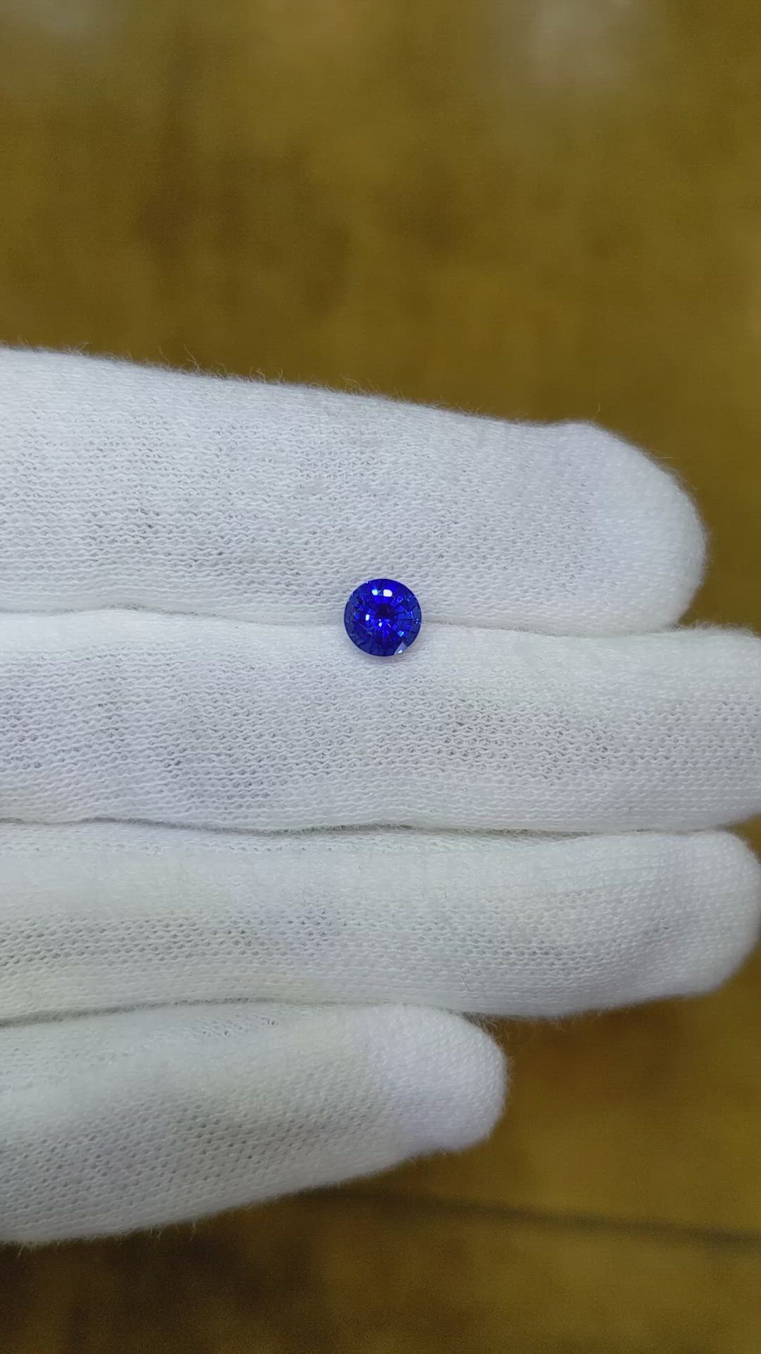 0.92 Ct. Blue Sapphire from Ceylon (Sri Lanka) Size Video