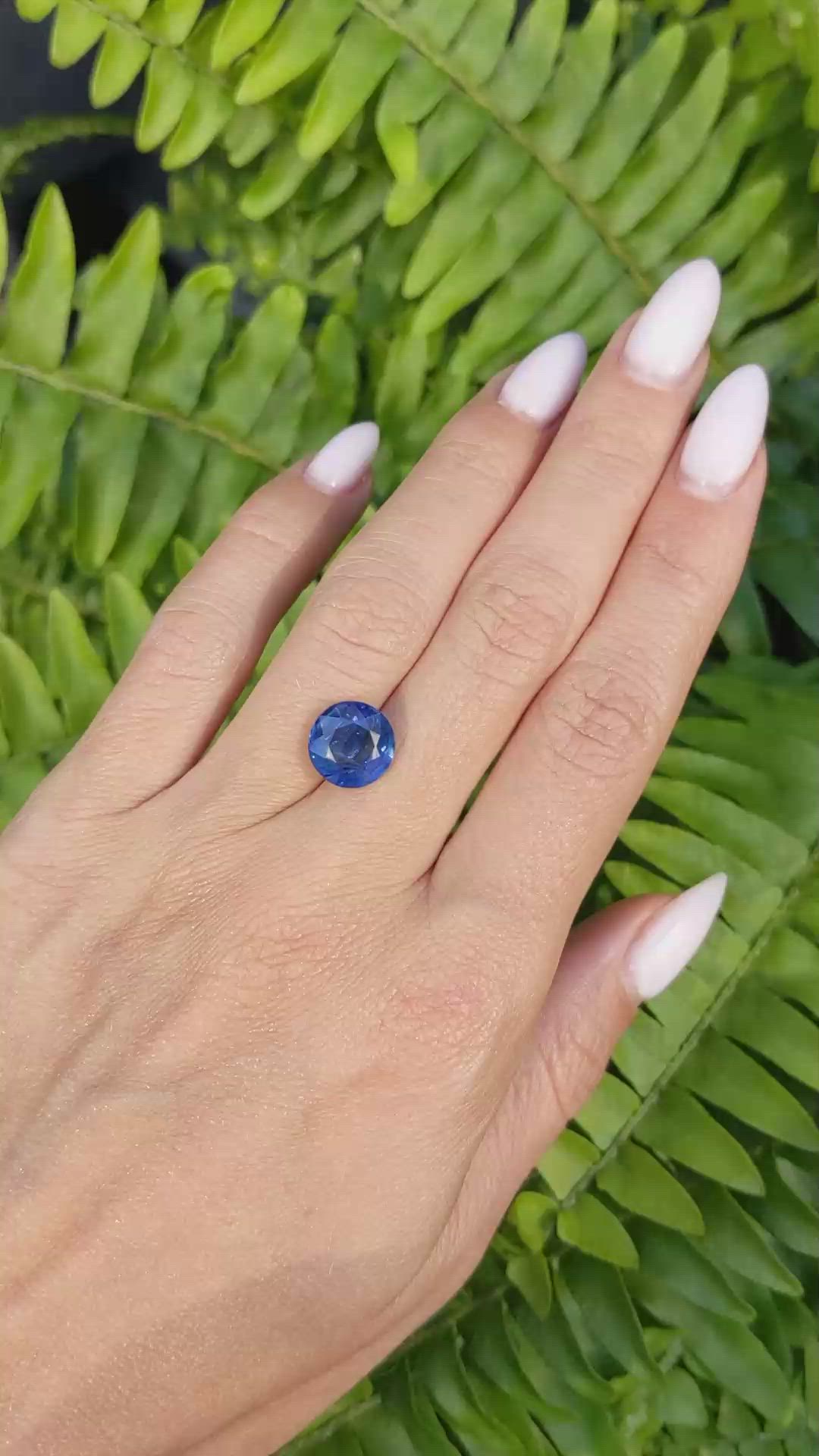 4.94 Ct. Blue Sapphire from Ceylon (Sri Lanka) Size Video