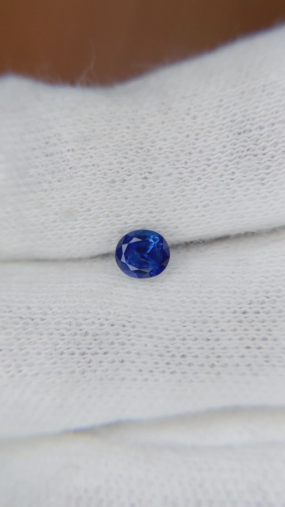 0.56 Ct. Blue Sapphire from Ceylon (Sri Lanka) Size Video