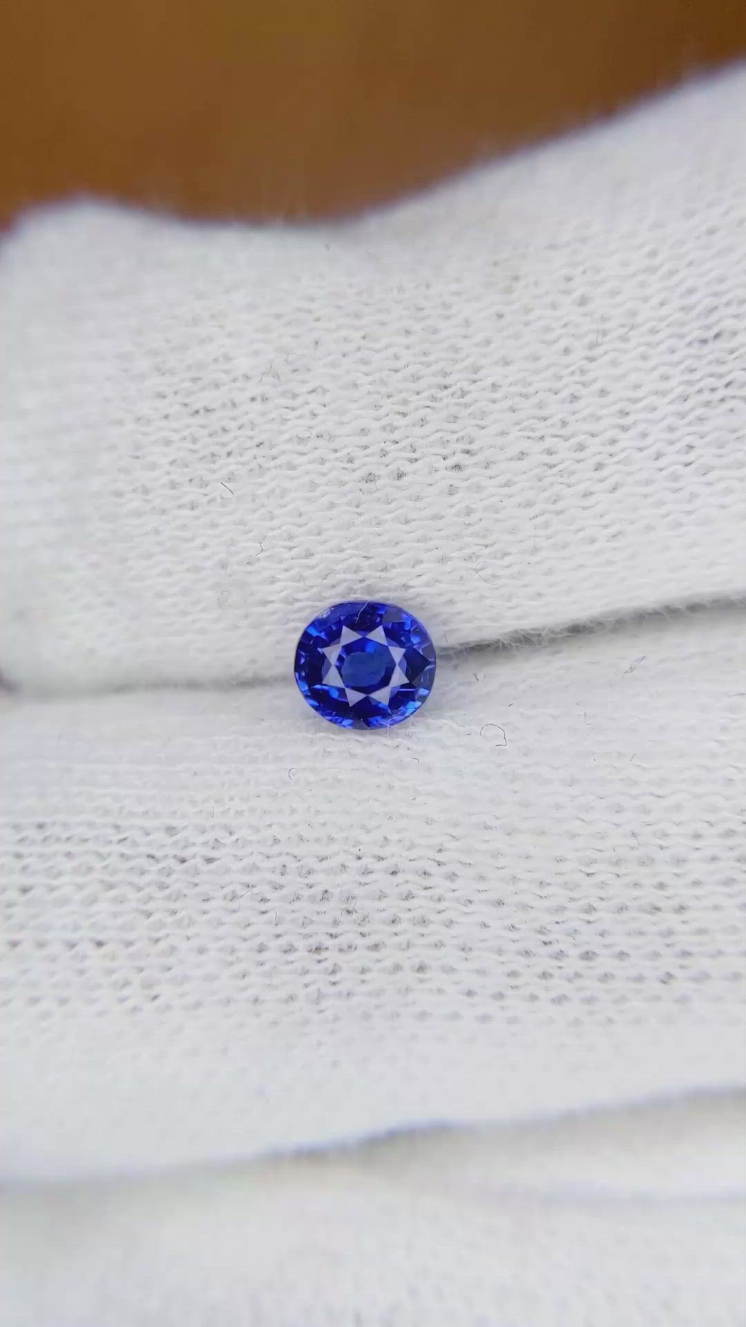 0.56 Ct. Blue Sapphire from Ceylon (Sri Lanka) Size Video