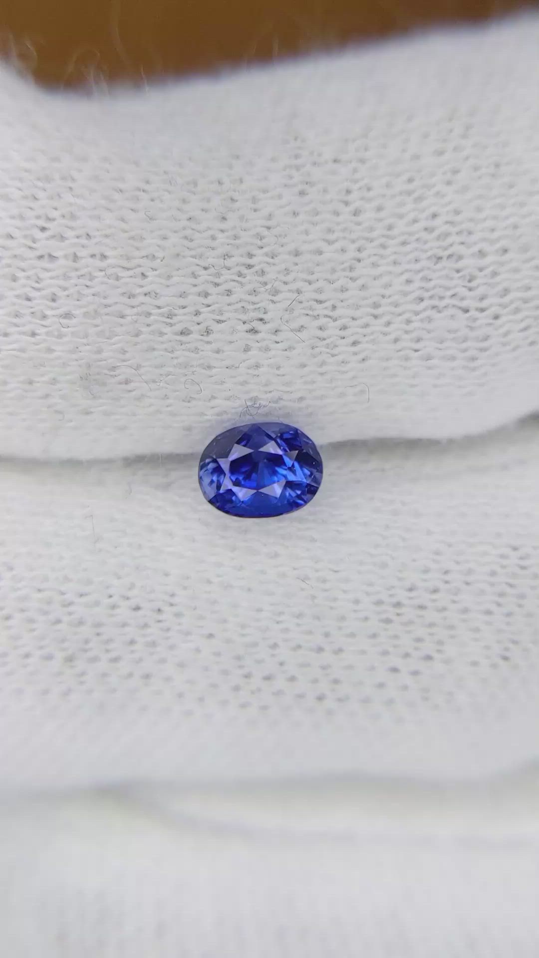 0.78 Ct. Blue Sapphire from Ceylon (Sri Lanka) Size Video