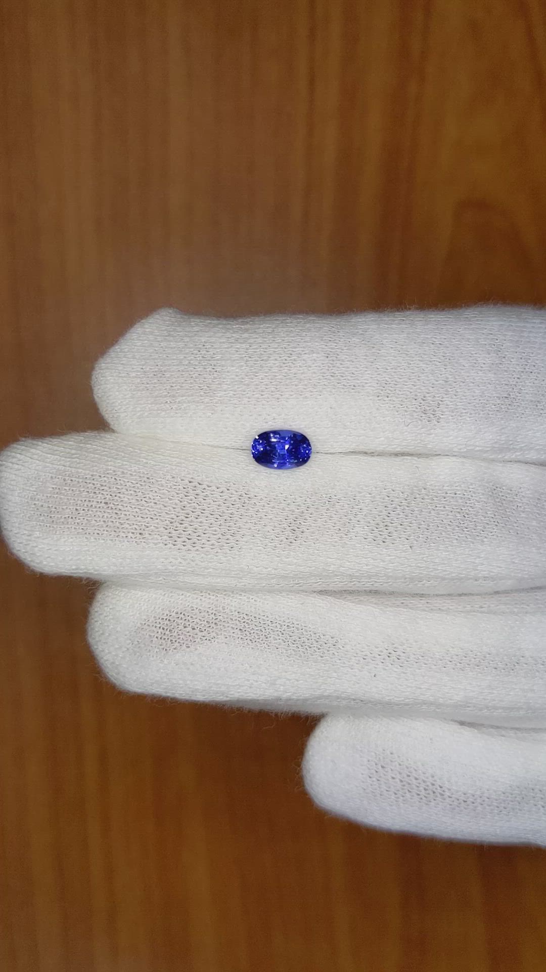 0.86 Ct. Blue Sapphire from Ceylon (Sri Lanka) Size Video