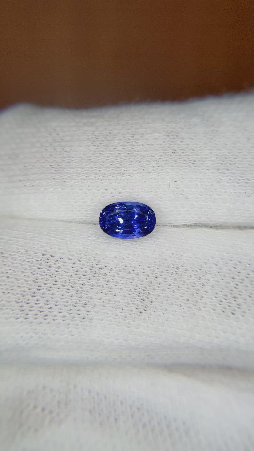 0.86 Ct. Blue Sapphire from Ceylon (Sri Lanka) Size Video