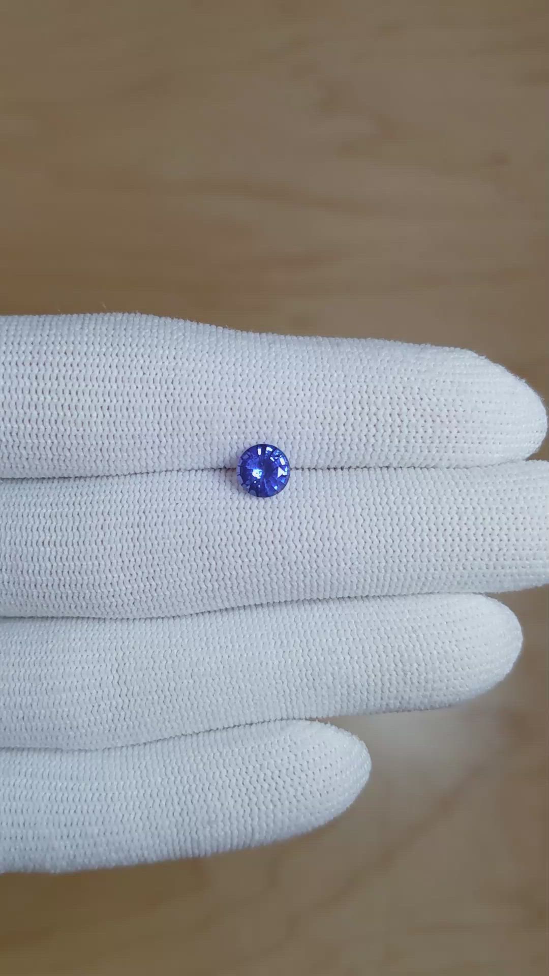 1.01 Ct. Blue Sapphire from Ceylon (Sri Lanka) Size Video