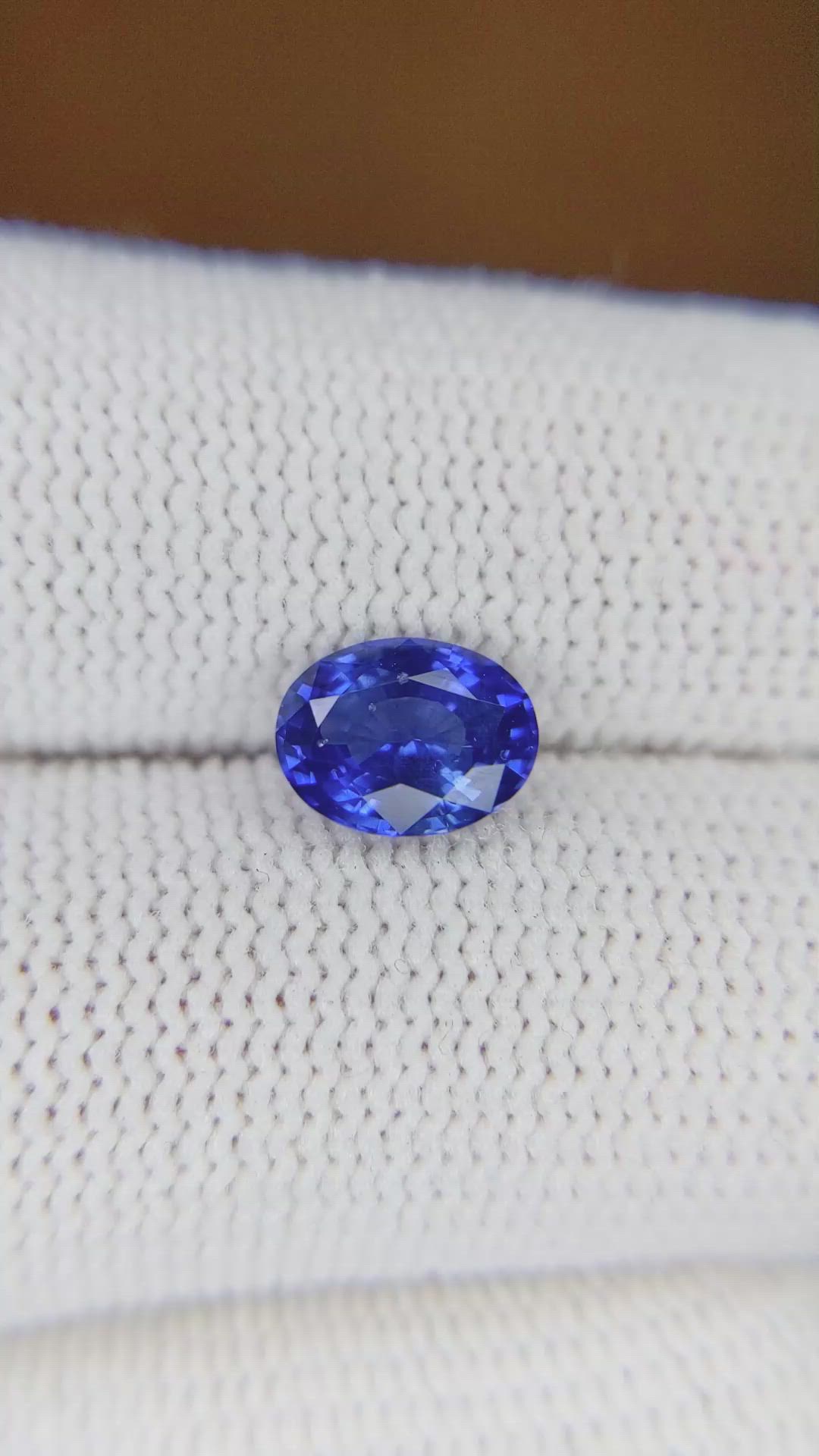 1.26 Ct. Blue Sapphire from Ceylon (Sri Lanka) Size Video