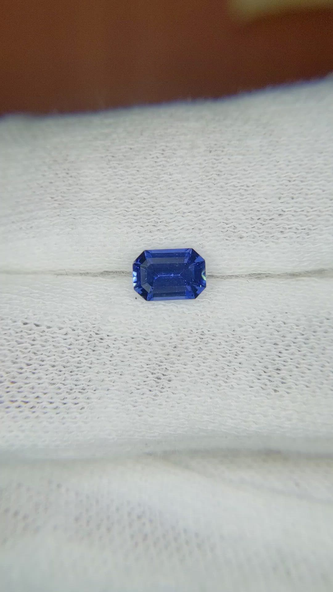 0.76 Ct. Blue Sapphire from Ceylon (Sri Lanka) Size Video