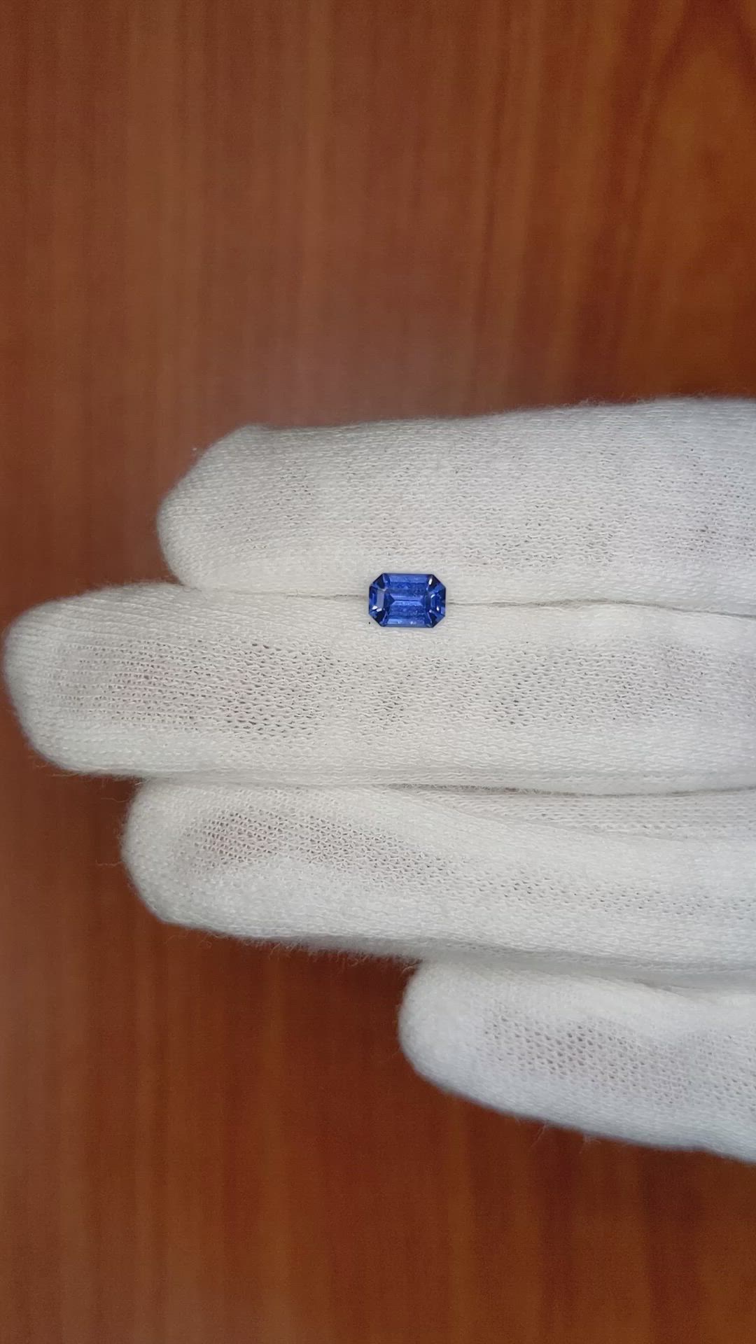 0.76 Ct. Blue Sapphire from Ceylon (Sri Lanka) Size Video