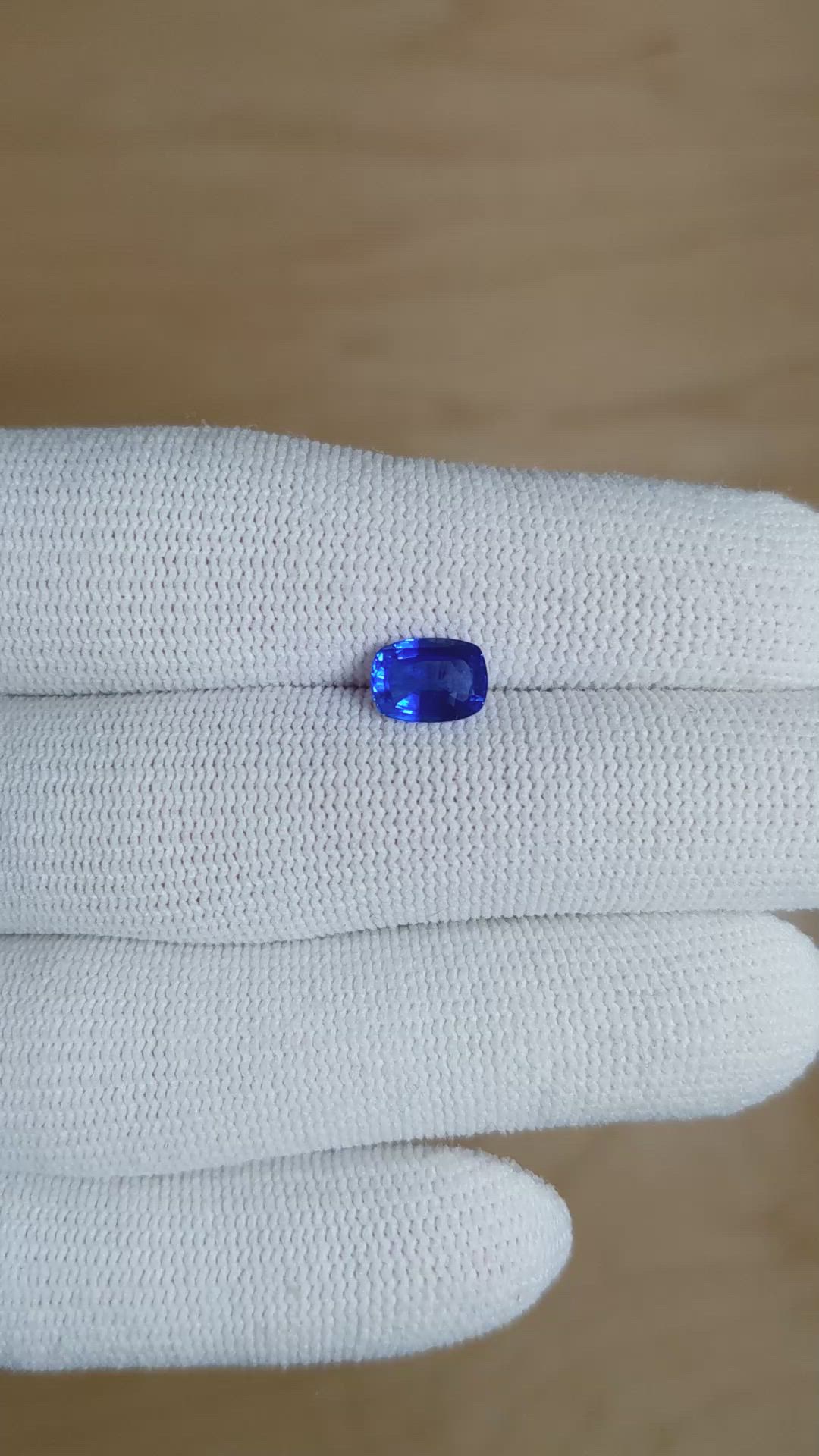 1.55 Ct. Blue Sapphire from Ceylon (Sri Lanka) Size Video