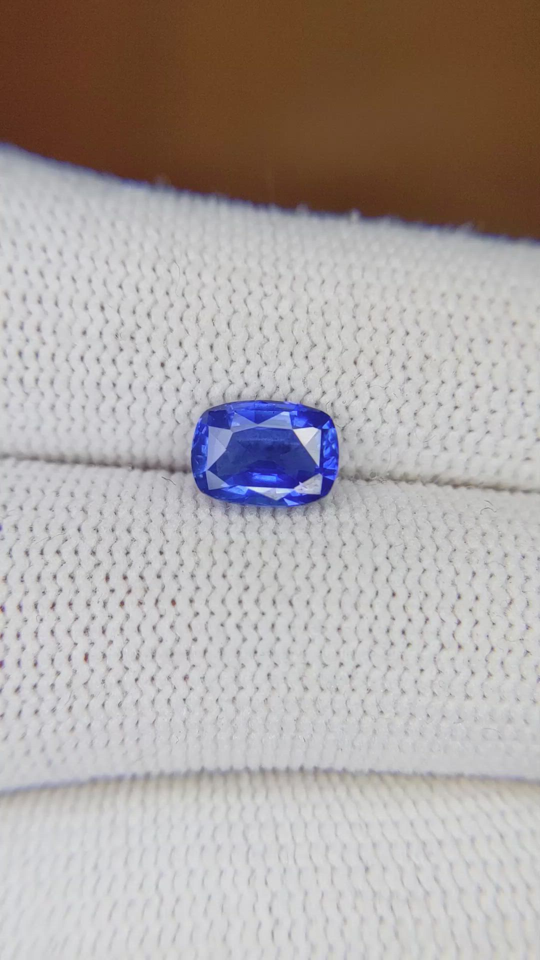 1.55 Ct. Blue Sapphire from Ceylon (Sri Lanka) Size Video