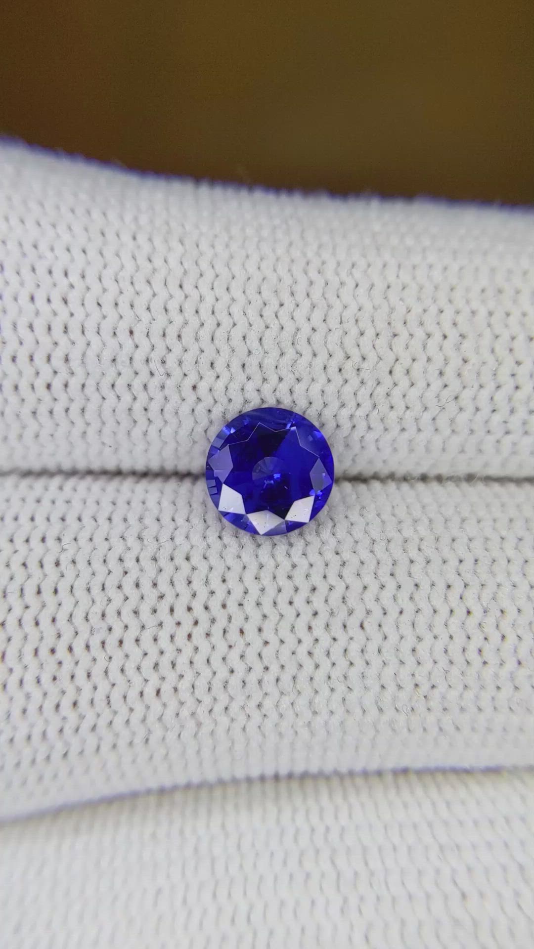 1.16 Ct. Blue Sapphire from Ceylon (Sri Lanka) Size Video