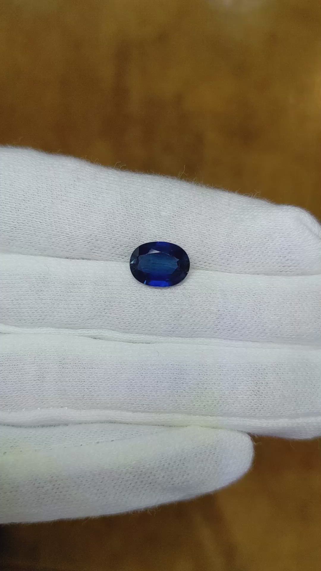 2.70 Ct. Blue Sapphire from Ceylon (Sri Lanka) Size Video