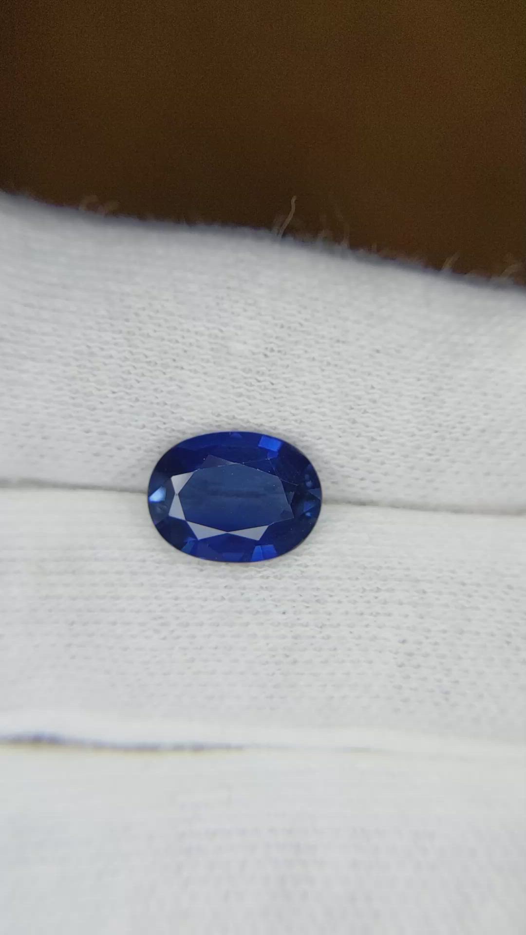 2.70 Ct. Blue Sapphire from Ceylon (Sri Lanka) Size Video