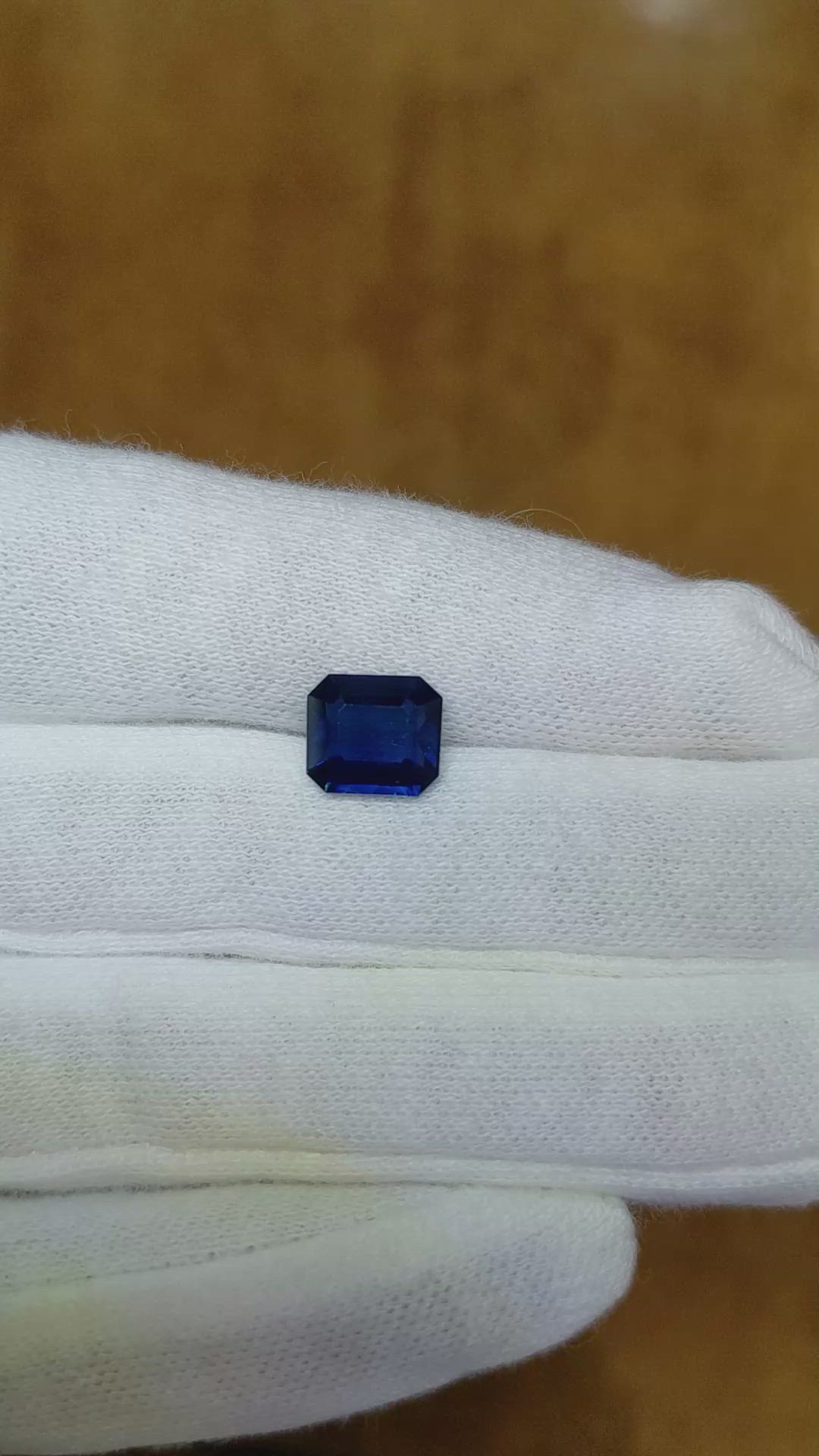 2.32 Ct. Blue Sapphire from Ceylon (Sri Lanka) Size Video