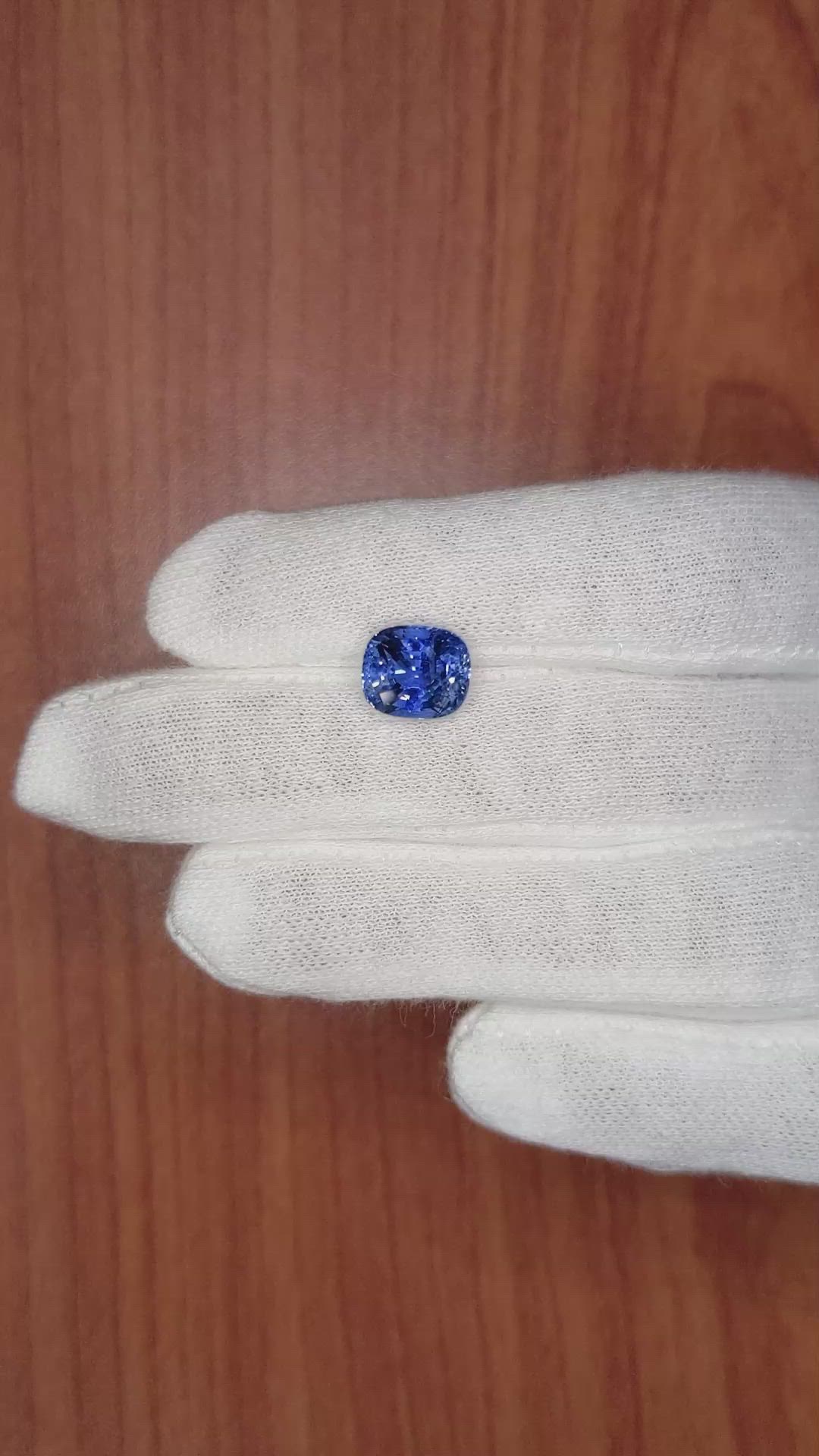 4.53 Ct. Blue Sapphire from Ceylon (Sri Lanka) Size Video