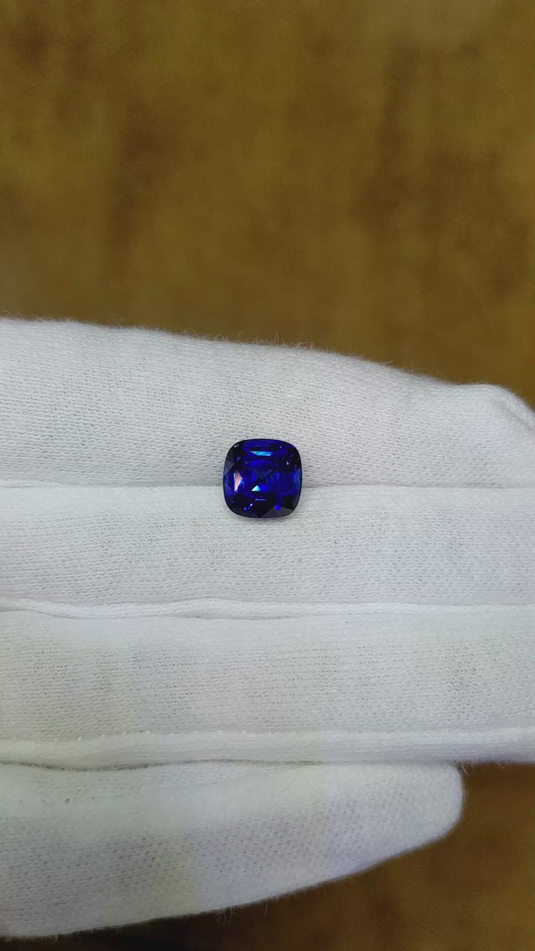3.64 Ct. Blue Sapphire from Ceylon (Sri Lanka) Size Video